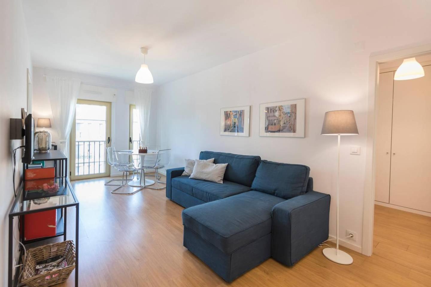 Comfortable Apartment In Campo Pequeno Lisbon Exterior photo