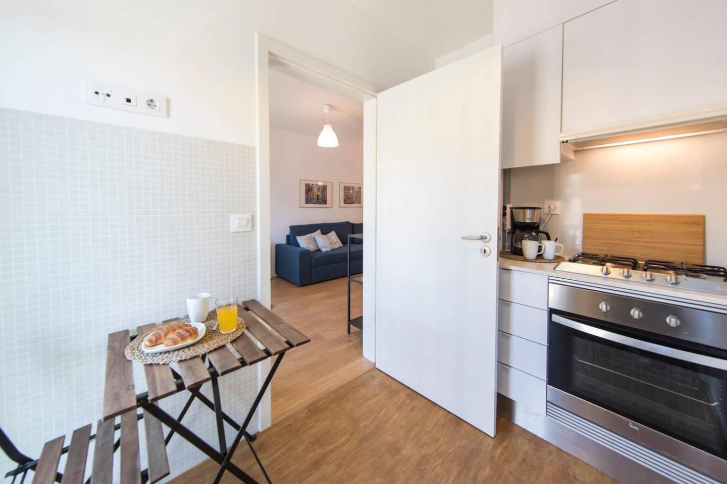 Comfortable Apartment In Campo Pequeno Lisbon Exterior photo